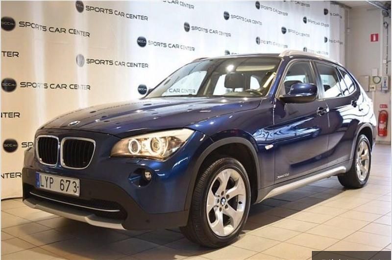 Blå Begagnad 2012 BMW X1 SUV | 69 500 kr (Marknadspris) - Bild 1/4