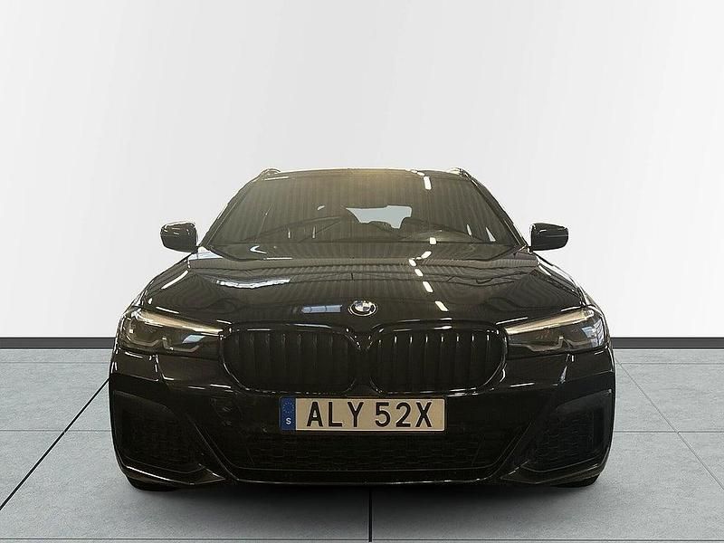 Begagnad BMW 520 M Sport 190 HK (139 kW) 2020 Svart Kombi