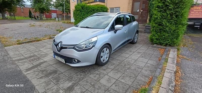 Silver Begagnad 2016 Renault Clio GrandTour Kombi | 59 900 kr (Marknadspris) - Bild 1/4