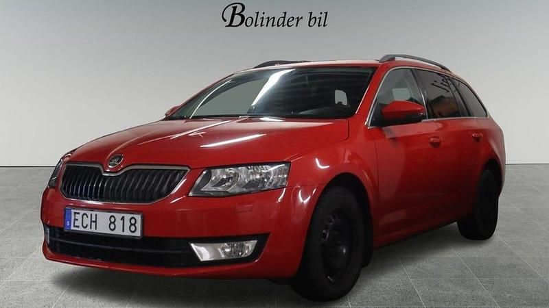 Begagnad Skoda Octavia Ambition 105 HK (77 kW) 2013 Röd Halvkombi