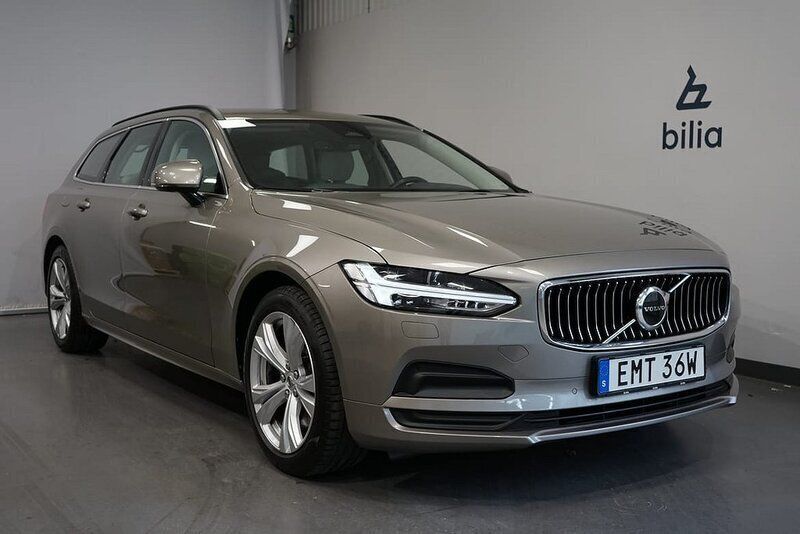 Grå Begagnad 2022 Volvo V90 Momentum Kombi | 344 000 kr (Bra pris) - Bild 1/3
