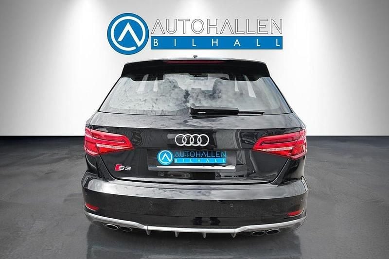 Begagnad Audi S3 310 HK (228 kW) 2018 Svart