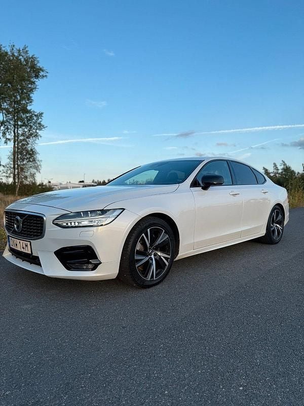 Begagnad Volvo S90 R-Design 236 HK (173 kW) 2019 Vit Sedan