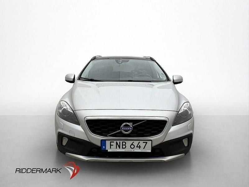 Begagnad Volvo V40 CC Ocean Race 116 HK (85 kW) 2015 Silver Kombi