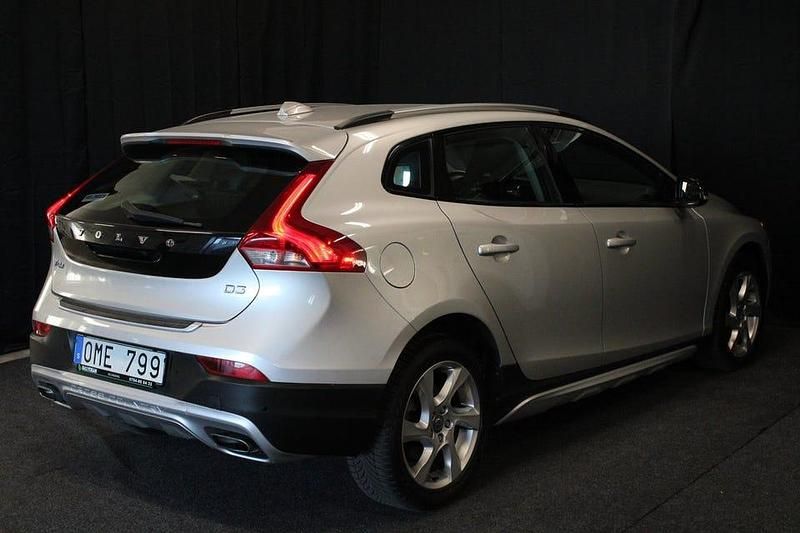 Begagnad Volvo V40 CC Summum 150 HK (110 kW) 2013 Grå Kombi