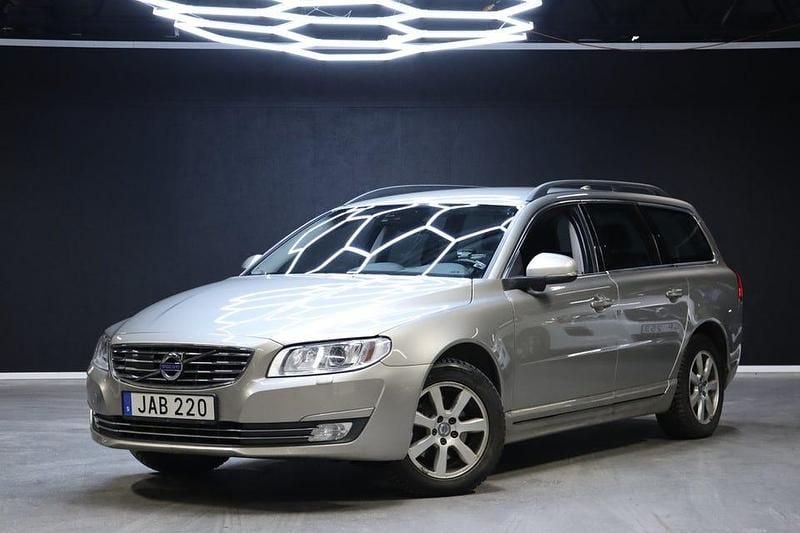 Brun Begagnad 2016 Volvo V70 Standard Kombi | 159 900 kr (Marknadspris) - Bild 1/4
