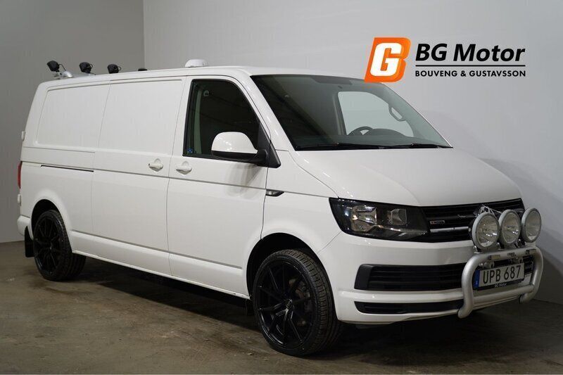 Vit Begagnad 2016 VW T6 Van | 269 800 kr (Lite dyr) - Bild 1/3