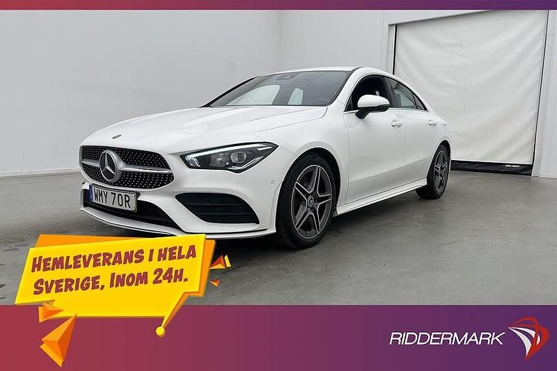 Vit Begagnad 2021 Mercedes CLA200 AMG line Sedan | 299 800 kr (Bra pris) - Bild 1/3