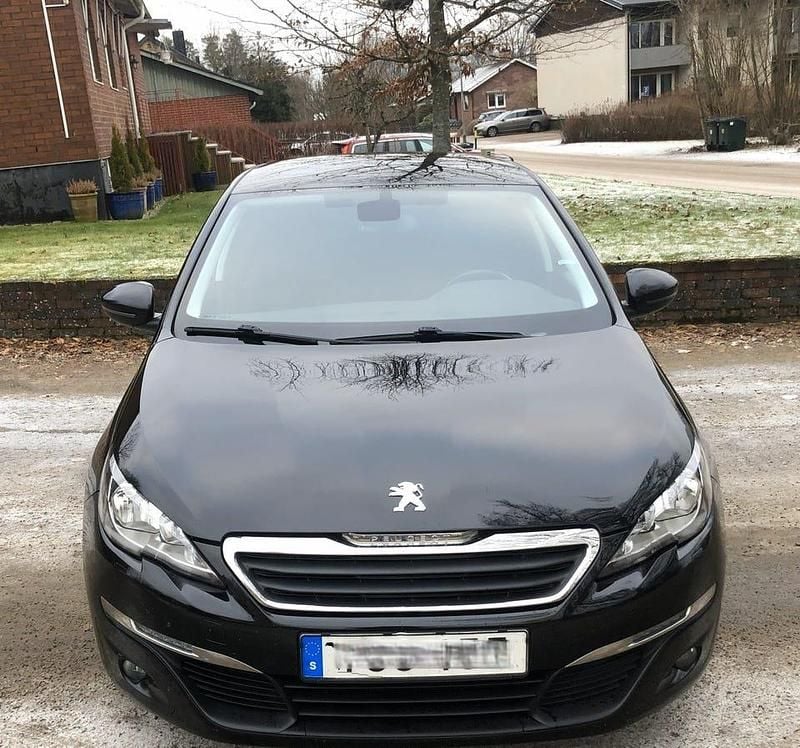 Svart metallic Begagnad 2015 Peugeot 308 SW Kombi | 55 000 kr (Bra pris) - Bild 1/4