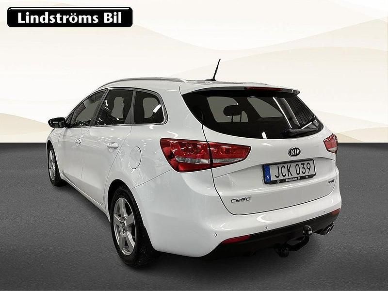 Begagnad Kia Ceed Sportswagon GT-Line 137 HK (100 kW) 2015 Vit Kombi