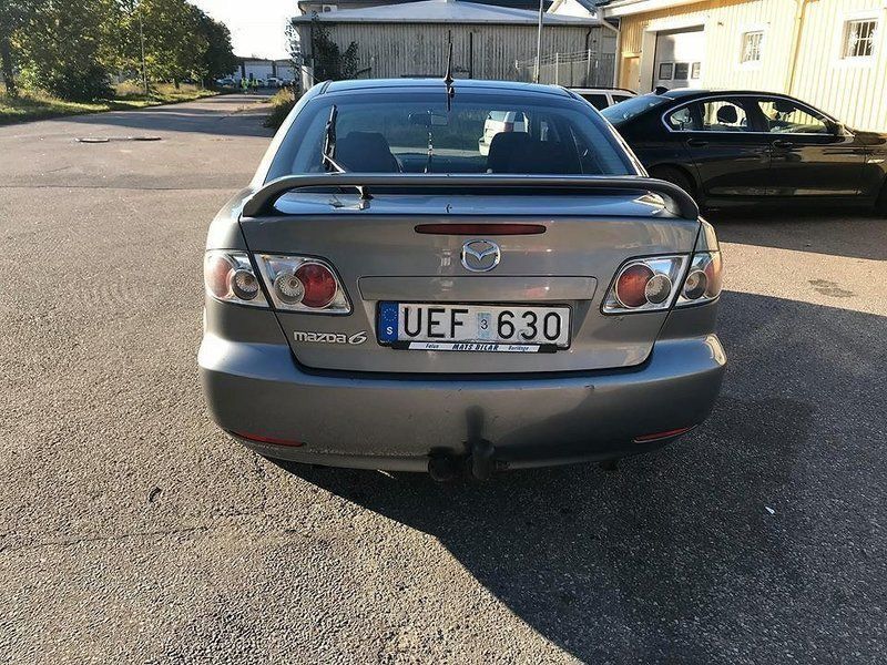Begagnad Mazda 6 166 HK (122 kW) 2003 Mörkgrå Halvkombi