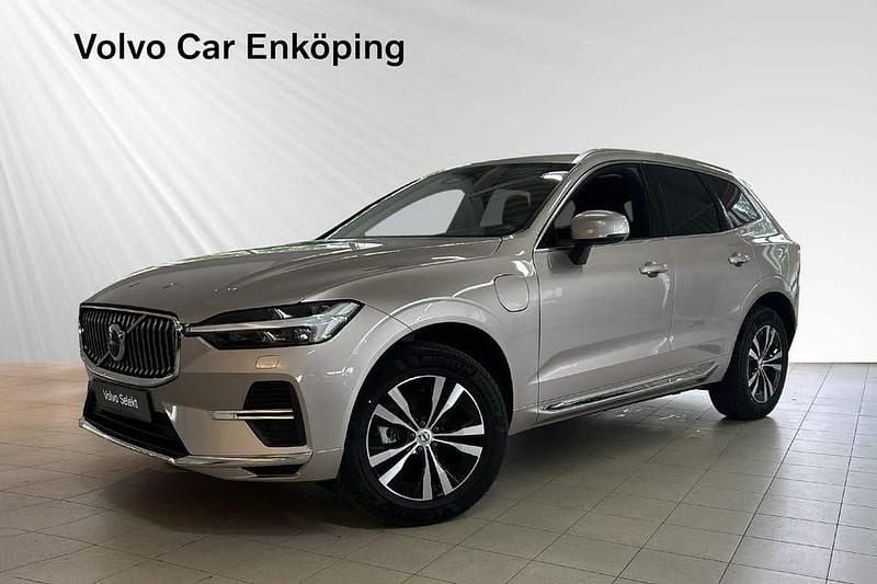 Grå Begagnad 2025 Volvo XC60 Core SUV | 509 900 kr (Bra pris) - Bild 1/3