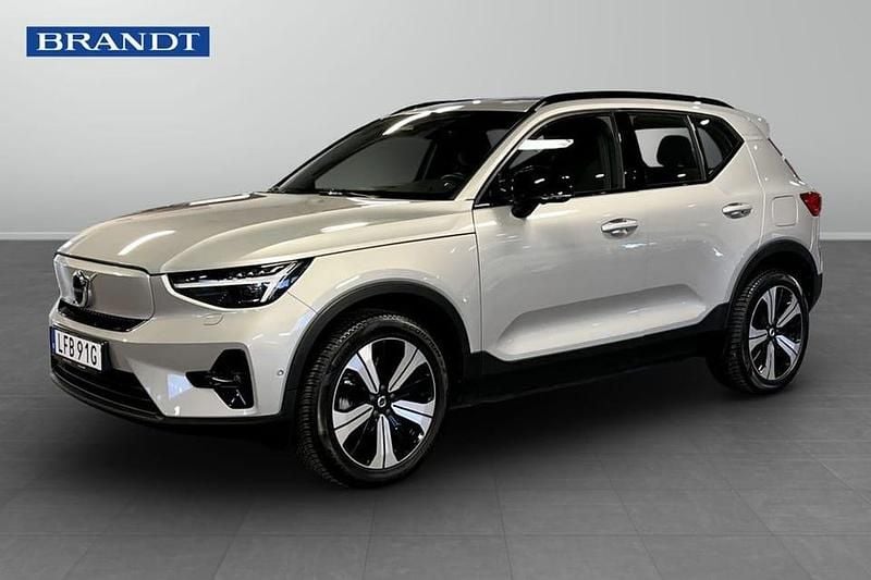 Silver Begagnad 2023 Volvo XC40 Ultimate SUV | 369 900 kr - Bild 1/4