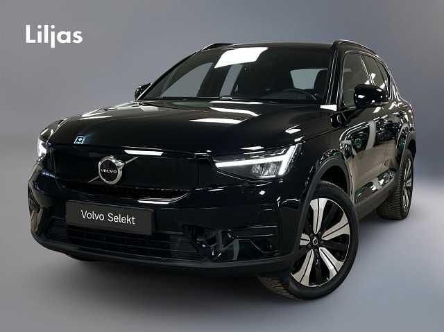 Begagnad Volvo XC40 Core 175 kW (238 HK) 2022 Svart SUV