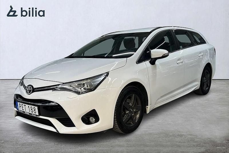 Begagnad Toyota Avensis Active 147 HK (108 kW) 2017 Vit Kombi
