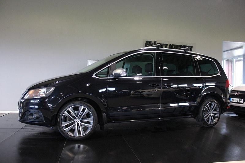 Svart Begagnad 2017 Seat Alhambra 4Drive Minibuss | 269 900 kr (Marknadspris) - Bild 1/4