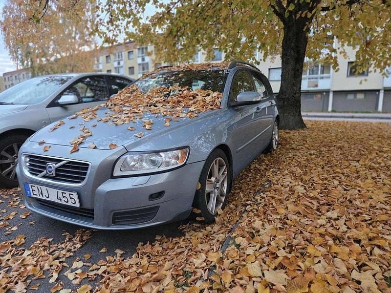 Blå Begagnad 2008 Volvo V50 Kombi | 8 000 kr (Superpris) - Bild 1/1