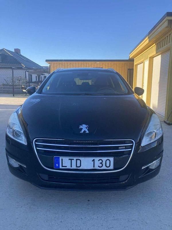 Svart Begagnad 2011 Peugeot 508 SW Kombi | 69 900 kr (Marknadspris) - Bild 1/4