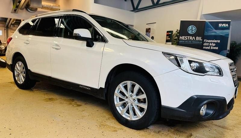 Vit Begagnad 2017 Subaru Outback Kombi | 179 900 kr (Bra pris) - Bild 1/4