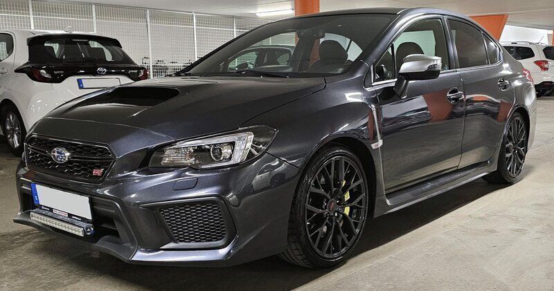 Grå Begagnad 2018 Subaru WRX STI Sedan | 419 500 kr - Bild 1/4