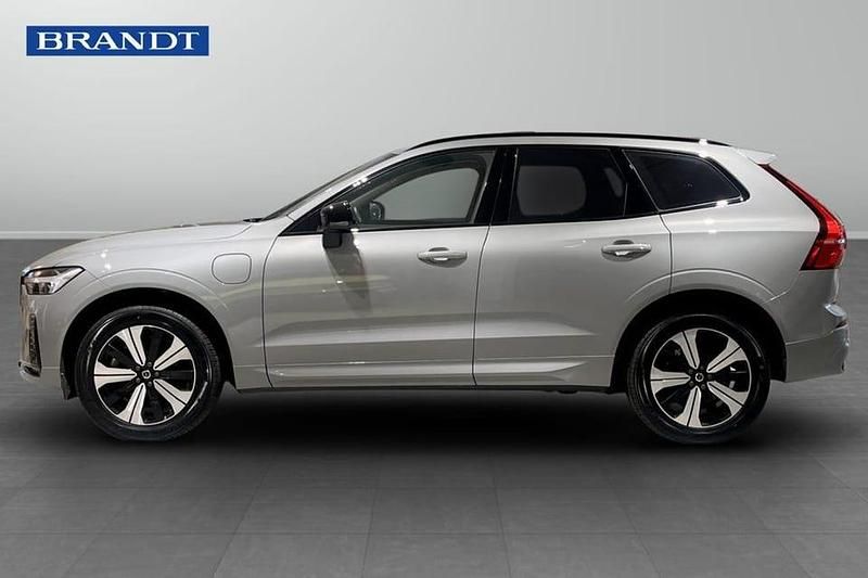 Begagnad Volvo XC60 Plus 355 HK (261 kW) 2024 Grå SUV