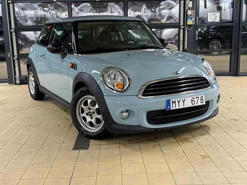 Begagnad 2013 Mini One D Halvkombi | 74 900 kr - Bild 1/4