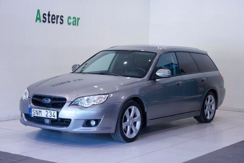 Grå Begagnad 2006 Subaru Legacy Kombi | 39 900 kr (Marknadspris) - Bild 1/4