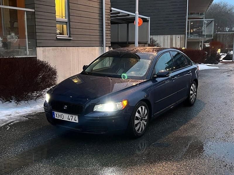 Begagnad Volvo S40 140 HK (102 kW) 2006 Mörkblå Sedan