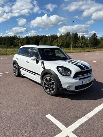 Vit Begagnad 2016 Mini Cooper S Countryman Chili SUV | 167 000 kr (Bra pris) - Bild 1/4