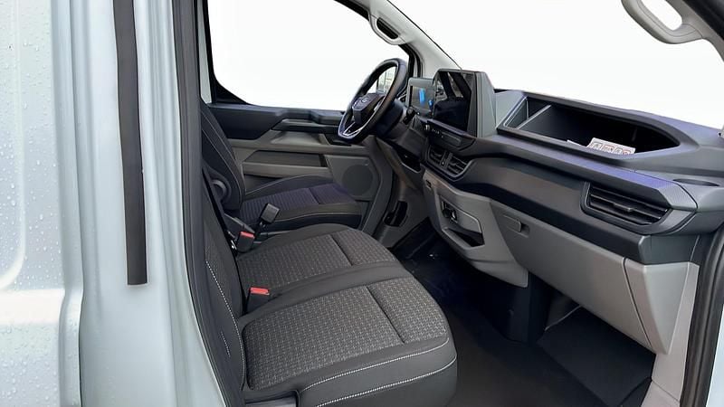 Ny Ford Transit Custom Trend 136 HK (100 kW) 2025 Frozen white