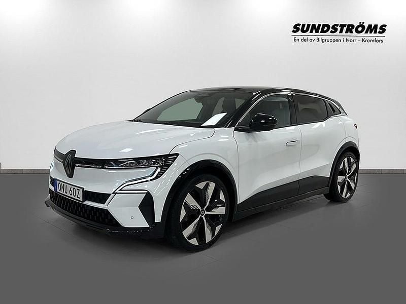 Vit Begagnad 2022 Renault Mégane IV Techno Halvkombi | 299 900 kr - Bild 1/4