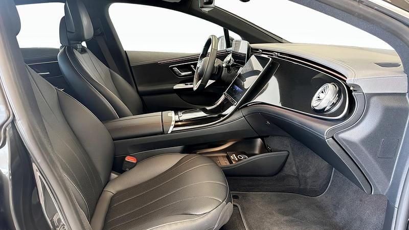 Begagnad Mercedes EQE350 AMG line 214 kW (292 HK) 2024 Sedan