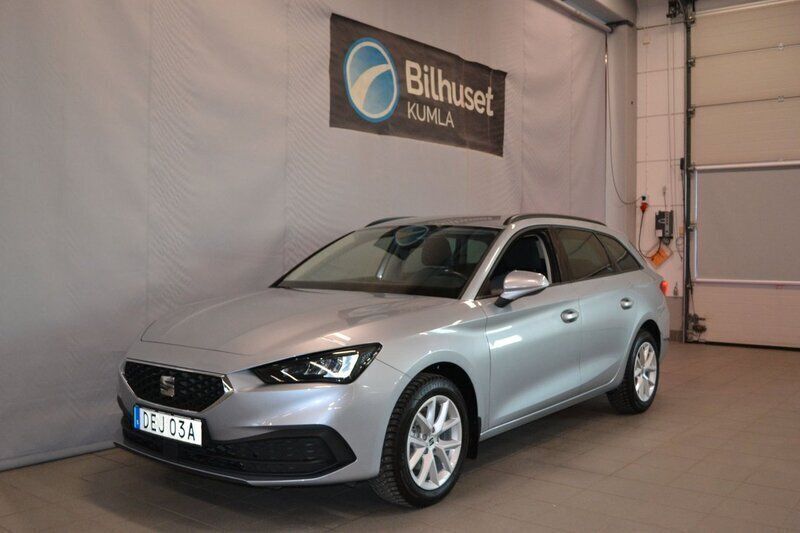 Silver Begagnad 2023 Seat Leon ST Style Kombi | 229 000 kr (Marknadspris) - Bild 1/4