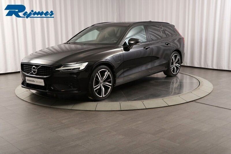 Svart Begagnad 2021 Volvo V60 R-Design Kombi | 389 900 kr (Marknadspris) - Bild 1/4