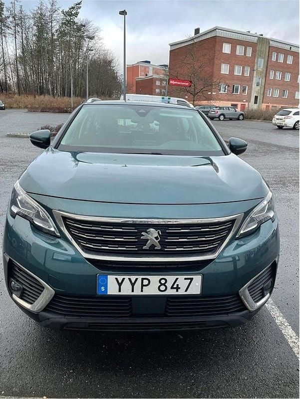 Begagnad 2018 Peugeot 5008 Minibuss | 208 000 kr (Marknadspris) - Bild 1/4