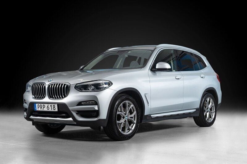 Silver Begagnad 2018 BMW X3 SUV | 279 000 kr (Marknadspris) - Bild 1/4