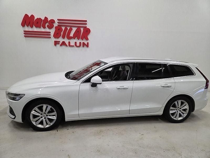 Begagnad Volvo V60 Momentum 150 HK (110 kW) 2019 Vit Kombi