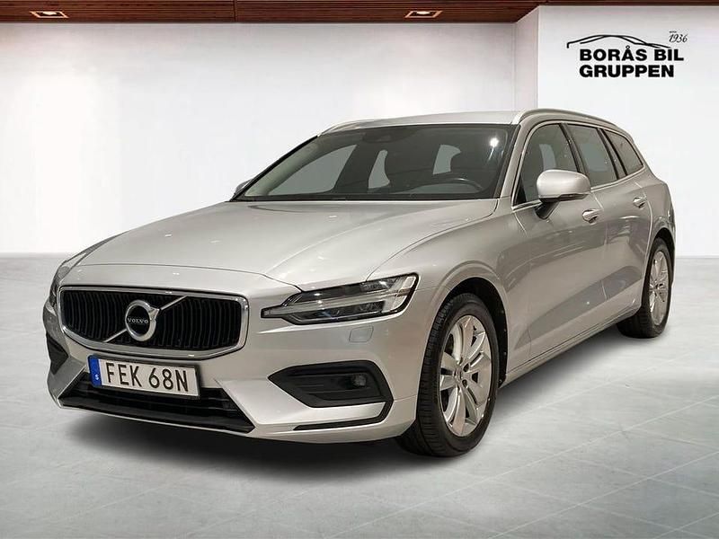 Silver Begagnad 2021 Volvo V60 Momentum Kombi | 259 000 kr (Bra pris) - Bild 1/4