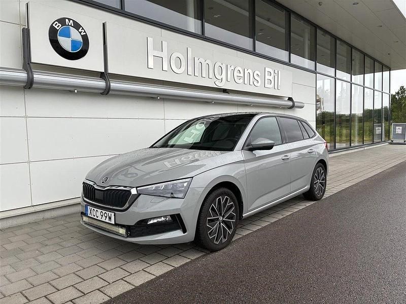 Grå Begagnad 2020 Skoda Scala Halvkombi | 189 800 kr (Marknadspris) - Bild 1/4