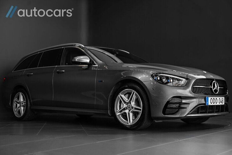 Grå Begagnad 2020 Mercedes E300 Premium Kombi | 378 000 kr (Dyr) - Bild 1/4