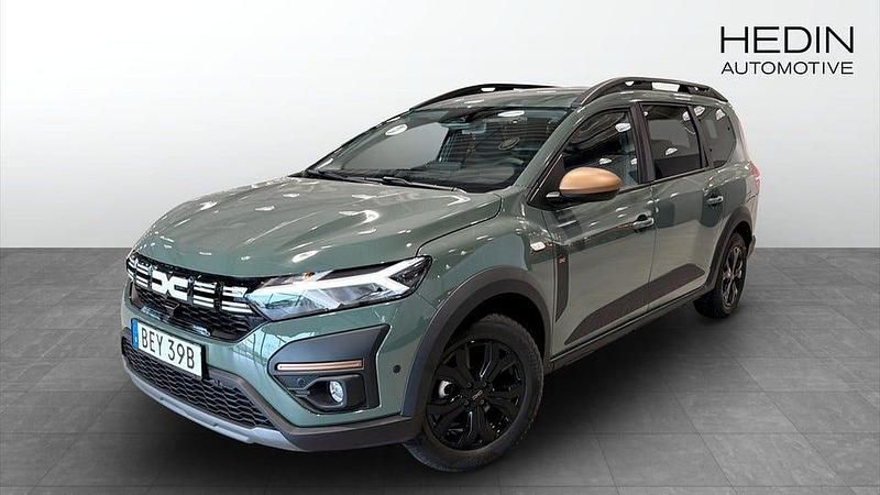 Grå Begagnad 2025 Dacia Jogger Extreme Minibuss | 346 400 kr - Bild 1/4