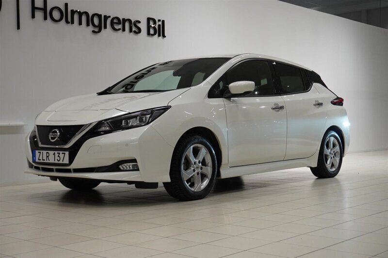 Vit Begagnad 2021 Nissan Leaf N-Connecta Halvkombi | 169 900 kr (Superpris) - Bild 1/4