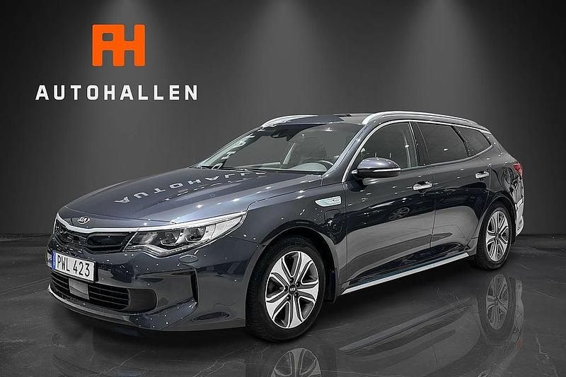 Grå Begagnad 2018 Kia Optima Advance Kombi | 179 900 kr (Marknadspris) - Bild 1/4