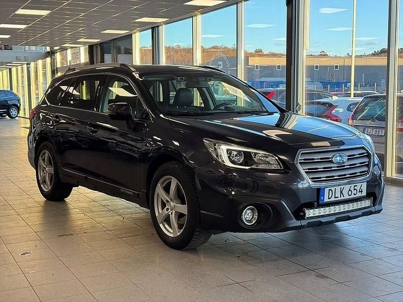 Grå Begagnad 2015 Subaru Outback Sedan | 139 900 kr (Marknadspris) - Bild 1/4