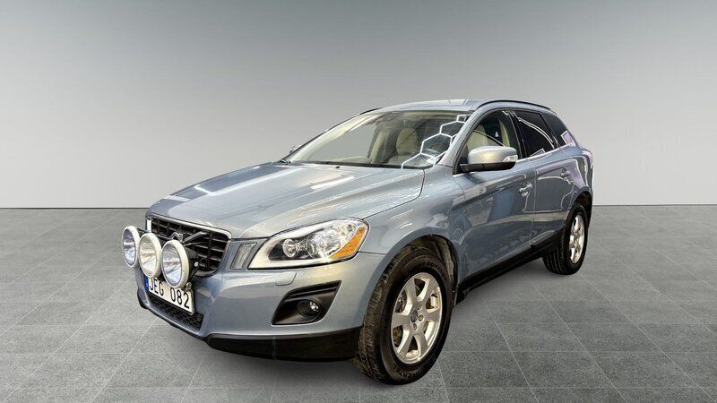 Ljusblå Begagnad 2008 Volvo XC60 Momentum SUV | 124 900 kr (Marknadspris) - Bild 1/4