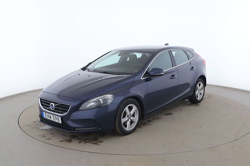 Blå Begagnad 2015 Volvo V40 Momentum Kombi | 103 000 kr (Marknadspris) - Bild 1/4
