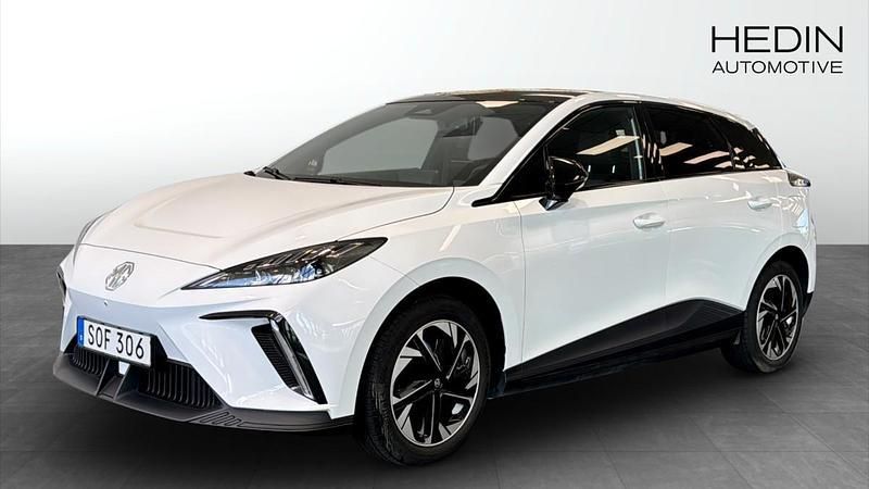 Vit (white) Begagnad 2022 MG MG4 EV Luxury Halvkombi | 289 900 kr (Marknadspris) - Bild 1/4