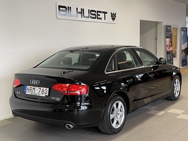 Begagnad Audi A4 240 HK (176 kW) 2008 Svart Sedan