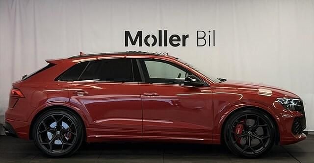 Begagnad Audi RS Q8 Performance 640 HK (470 kW) 2025 Chiliröd metallic SUV