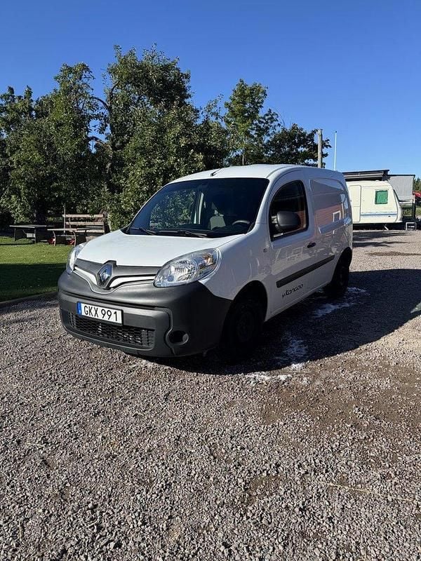 Vit Begagnad 2017 Renault Kangoo Minibuss | 75 000 kr (Bra pris) - Bild 1/4